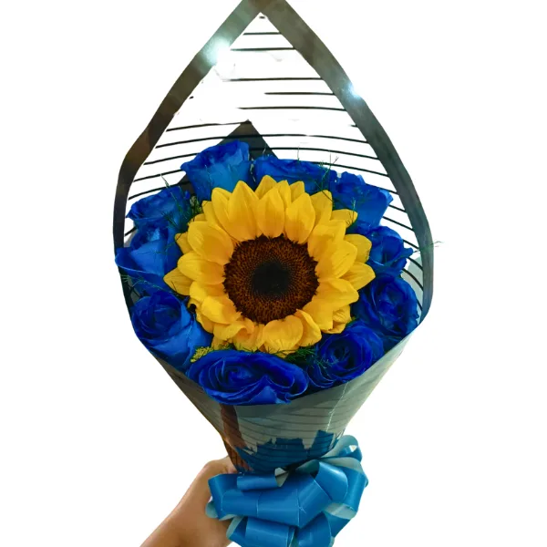 Buquê 10 Rosas Azul e 1 Girassol