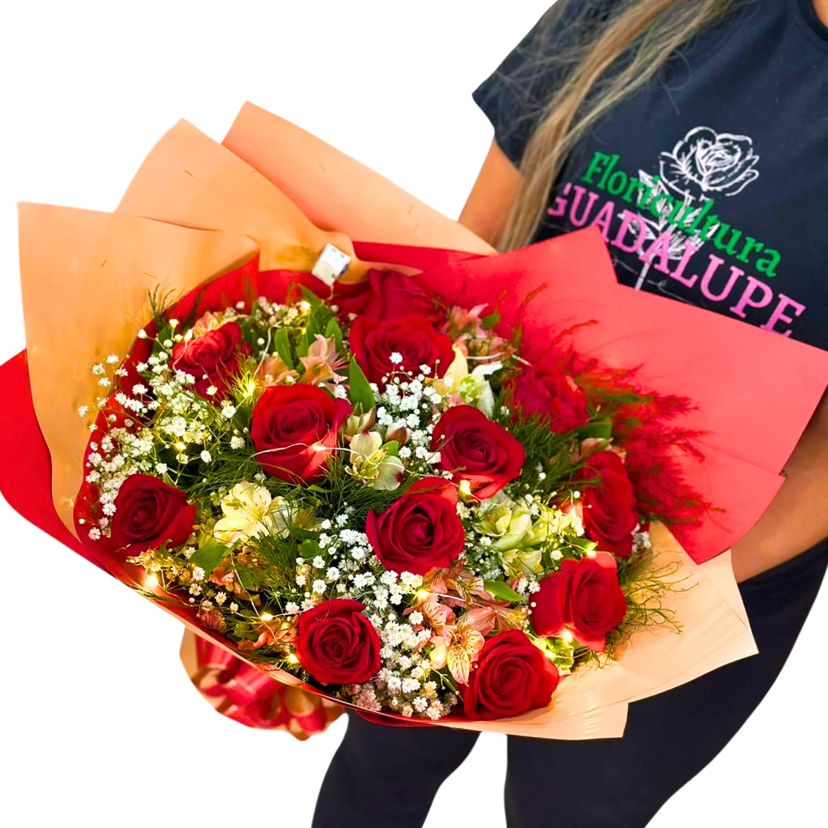 Buquê 12 Rosas Vermelhas Luz de Fada