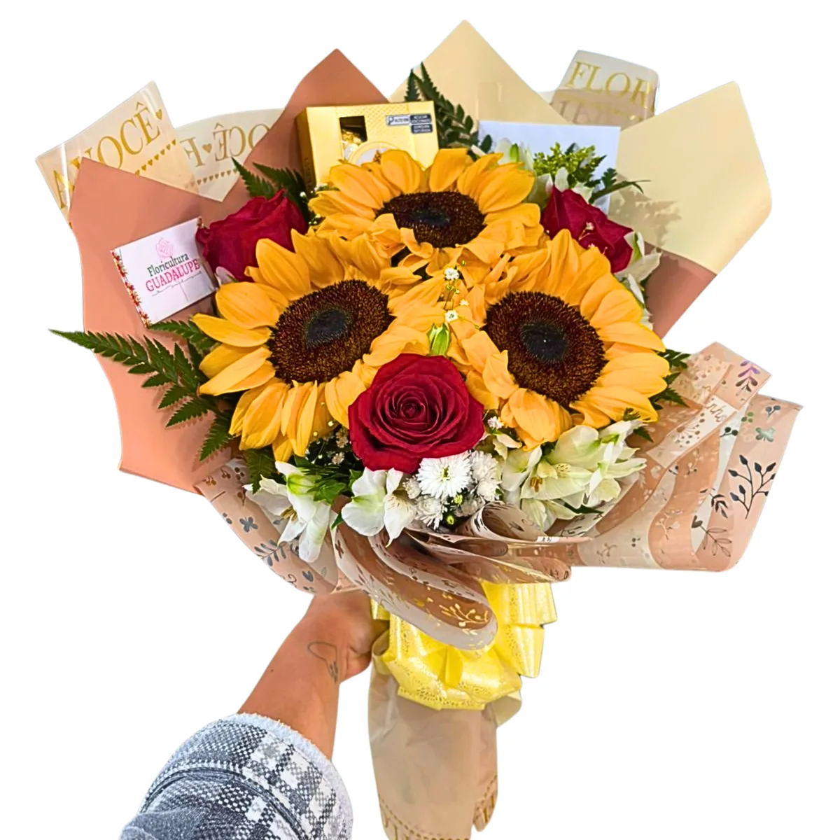 Buquê 3 Girassóis 3 Rosas vermelhas e Ferrero 4 unidades